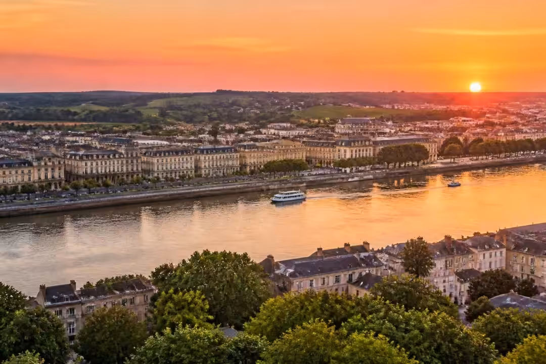 découvrez les plus beaux points de vue à bordeaux et ses paysages incontournables pour une expérience visuelle unique et mémorable.